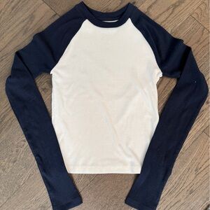 HOLLISTER Navy and White Crew Neck Shirt